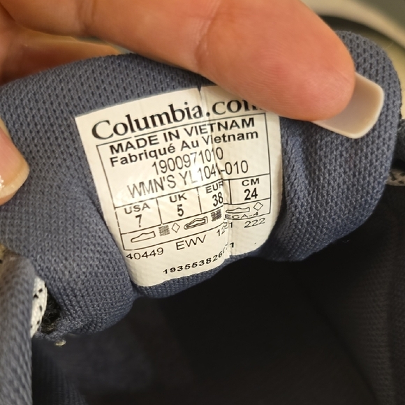 Columbia Black and Gray Sneakers with Sporty Design - Picture 16 of 16